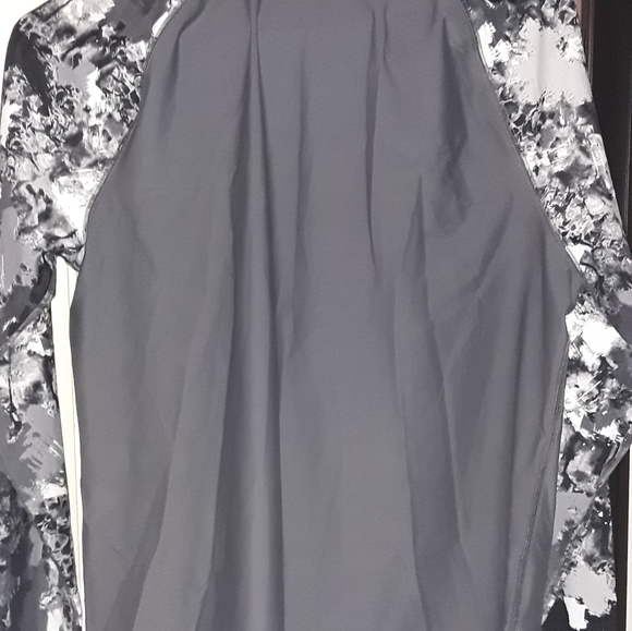 Compression shirt - Picture 3 of 5